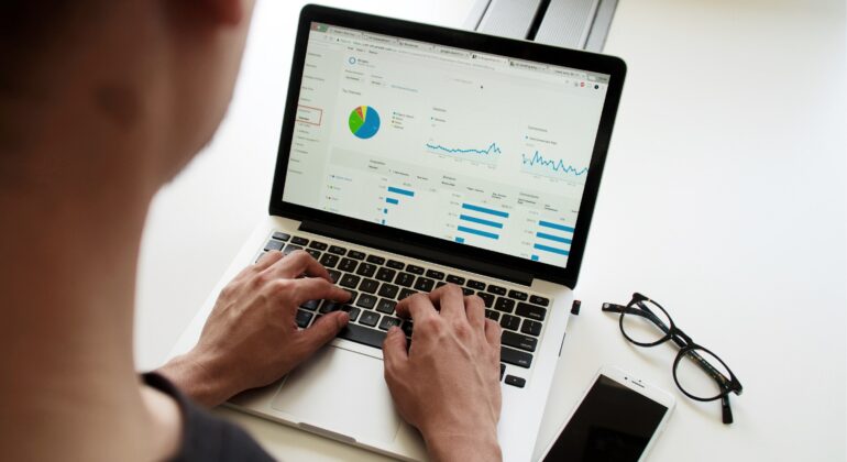 Searching for the best E-commerce platforms